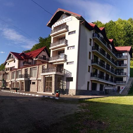 Hotel Floris Cheia  Exterior foto