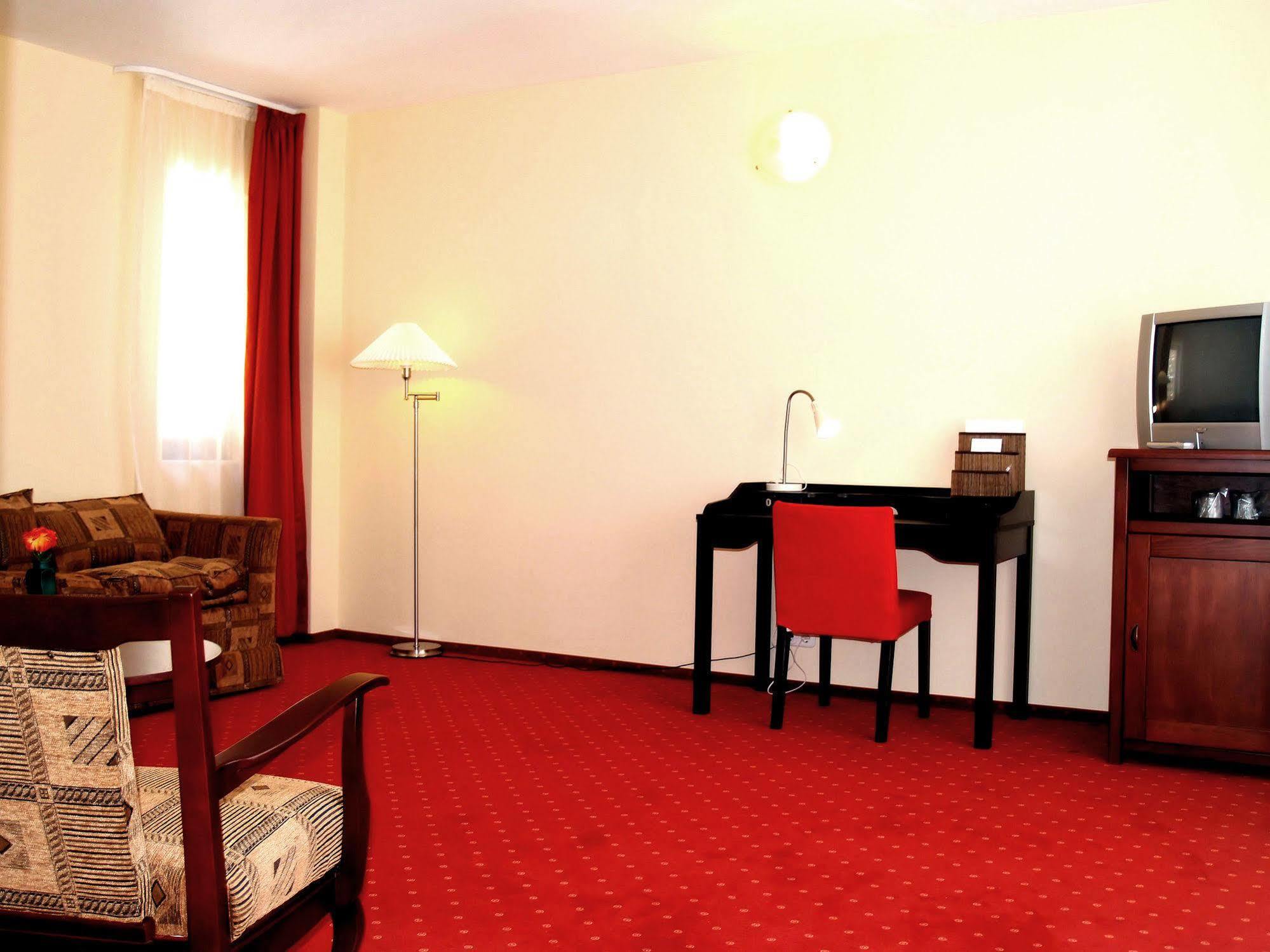Hotel Floris Cheia  Exterior foto