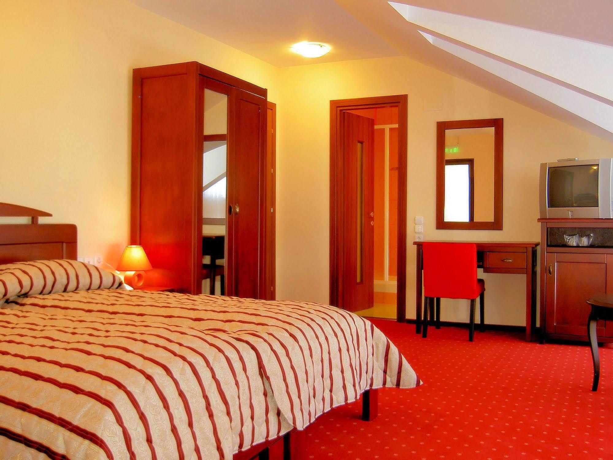 Hotel Floris Cheia  Exterior foto